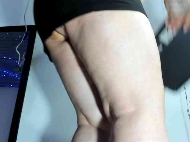 Kittyhotass1 webcam