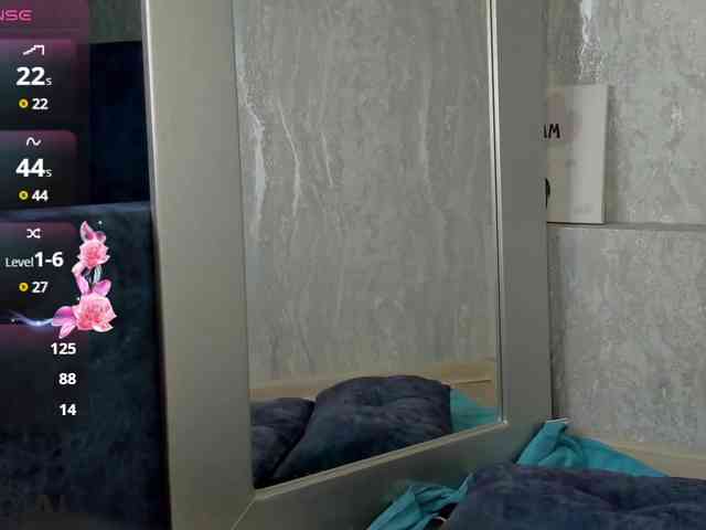 Niktoria-Shy webcam