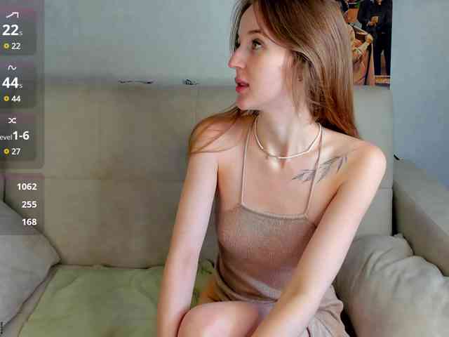 Niktoria-Shy webcam