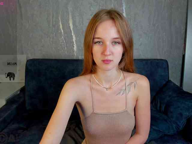 Niktoria-Shy webcam