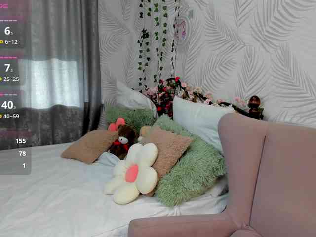 Niktoria-Shy webcam