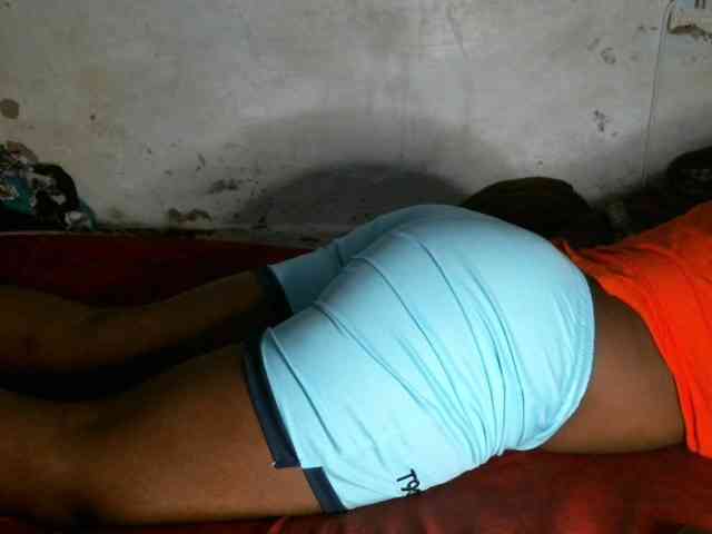 Vivvy-Queen webcam