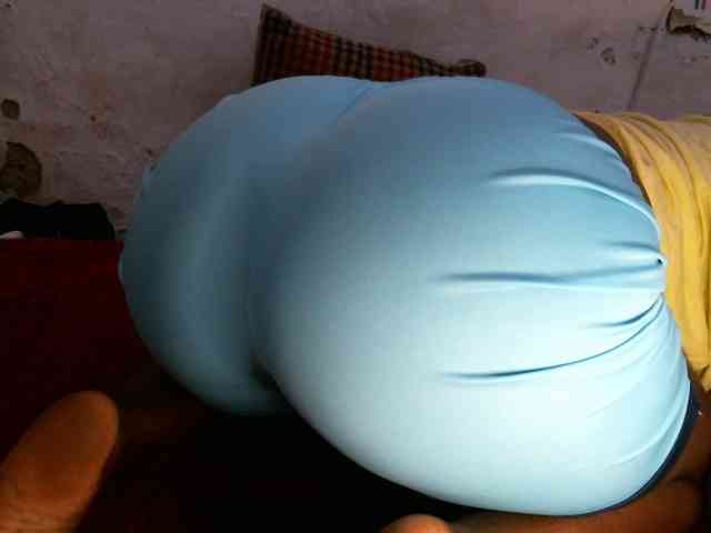 Vivvy-Queen webcam