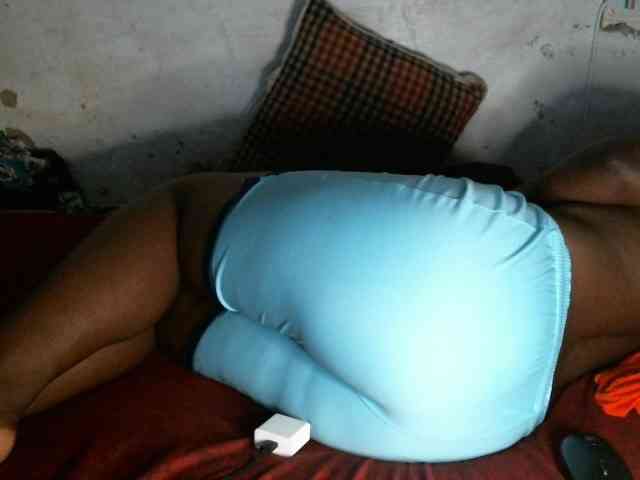 Vivvy-Queen webcam