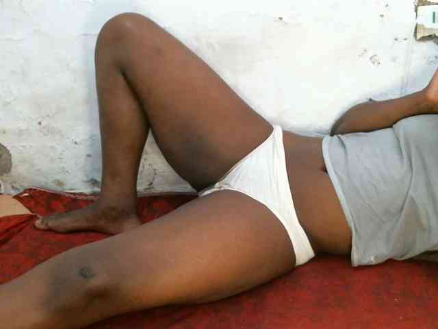 Vivvy-Queen webcam
