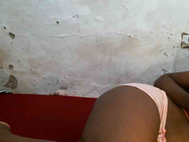 Vivvy-Queen webcam