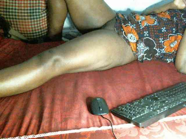 Vivvy-Queen webcam