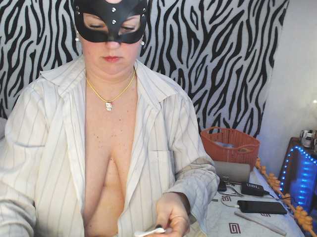 GoldenFisha's BongaCams show and profile