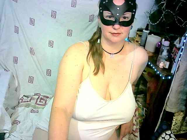 GoldenFisha Live Webcam on BongaCams