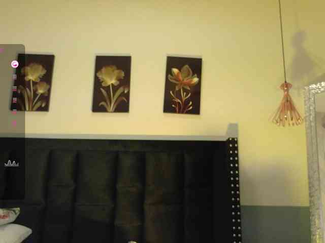 hornylittleanny webcam