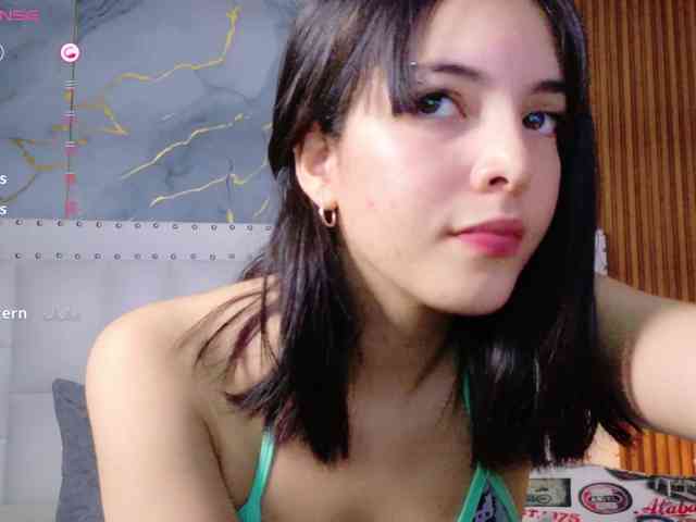 hornylittleanny webcam