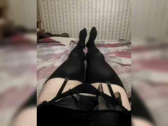 Julia51a Live Webcam on BongaCams