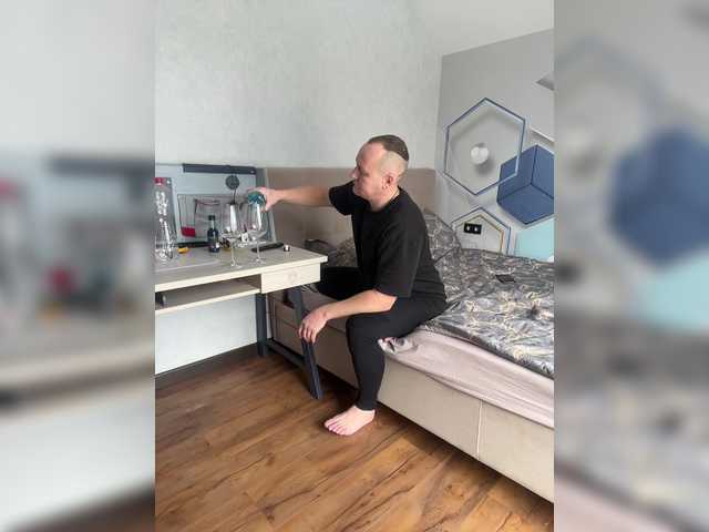 DonorDi's BongaCams show and profile