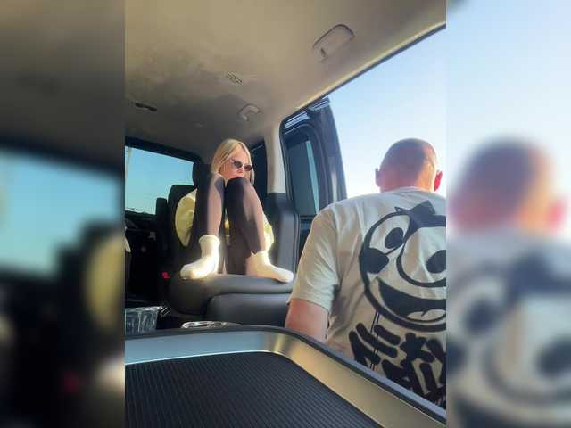 DonorDi's BongaCams show and profile