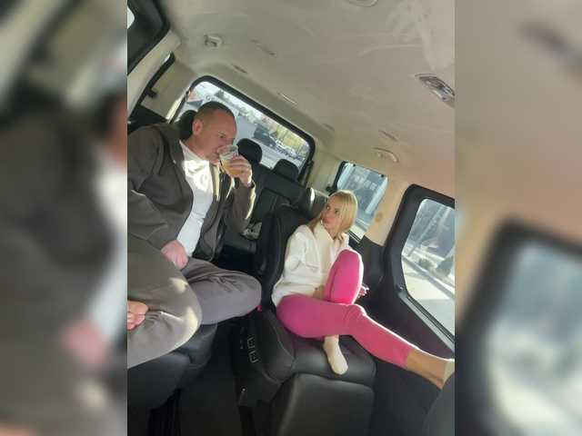 DonorDi's BongaCams show and profile