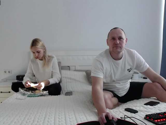 DonorDi's BongaCams show and profile