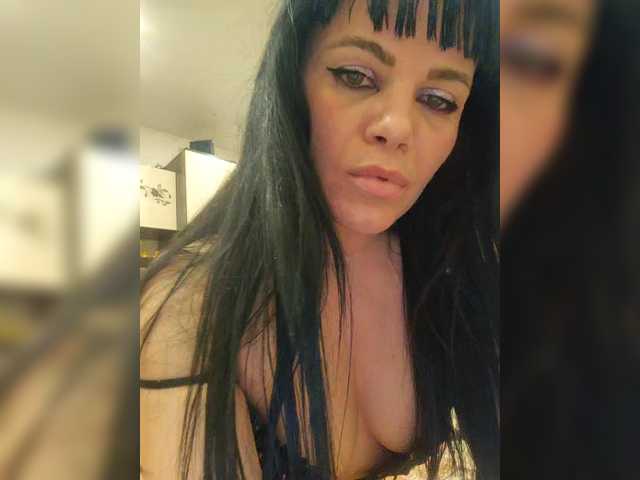 MollyDave's BongaCams show and profile