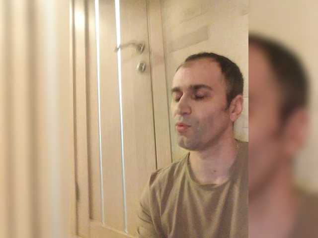 MollyDave's BongaCams show and profile