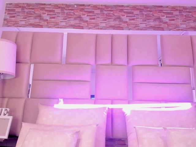 ShaniaBrown's BongaCams show and profile