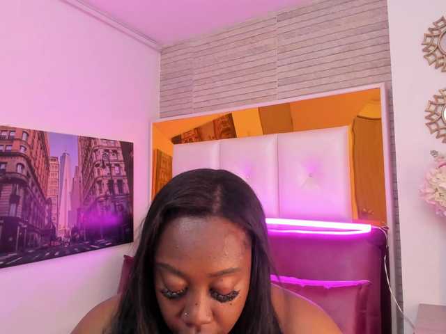 ShaniaBrown webcam bongacams model stream image