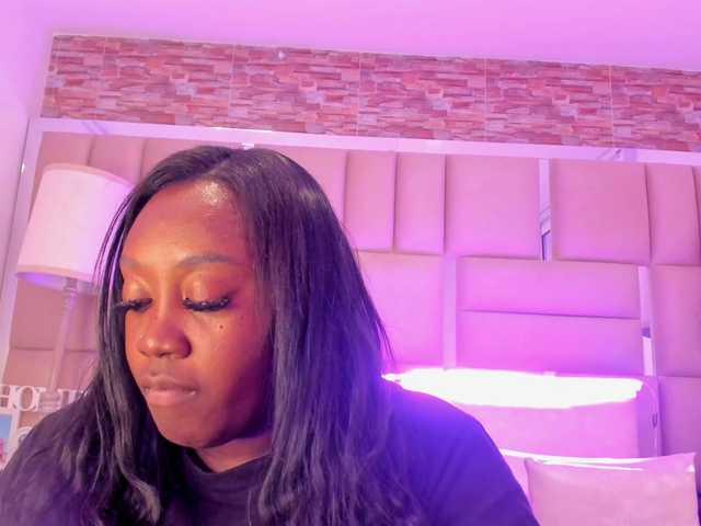 ShaniaBrown from BongaCams