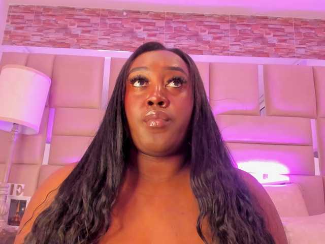  ShaniaBrown chat room