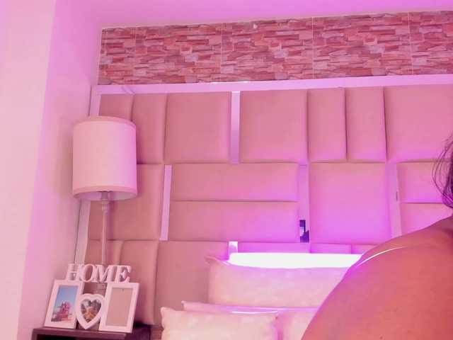 ShaniaBrown's BongaCams show and profile