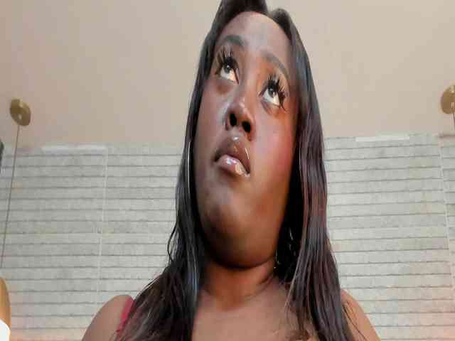 ShaniaBrown webcam