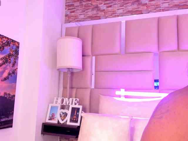 ShaniaBrown ShaniaBrown