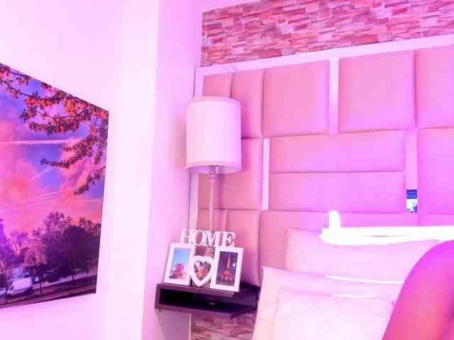 ShaniaBrown ShaniaBrown