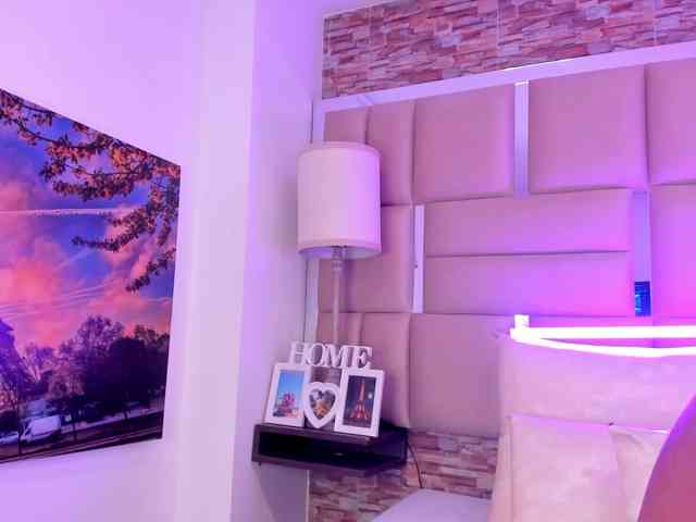 ShaniaBrown ShaniaBrown