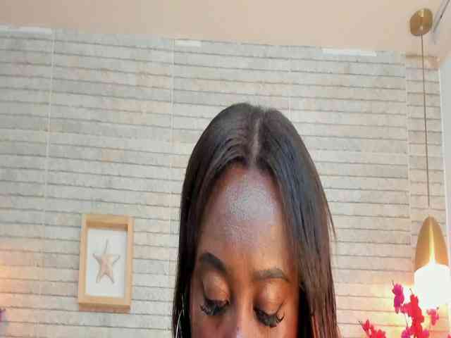 ShaniaBrown webcam