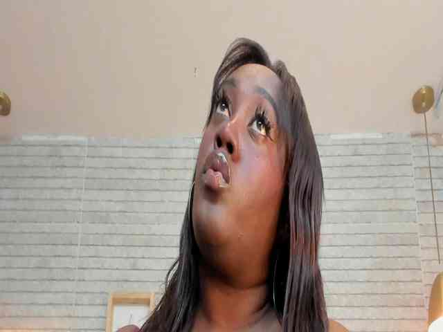 ShaniaBrown webcam