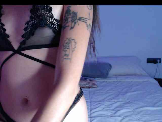 hellgirlxx webcam