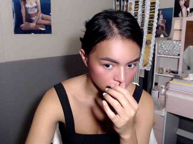 chriaxx Live Webcam on BongaCams