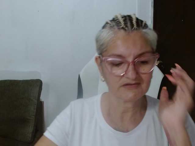 bety-cum3's BongaCams show and profile