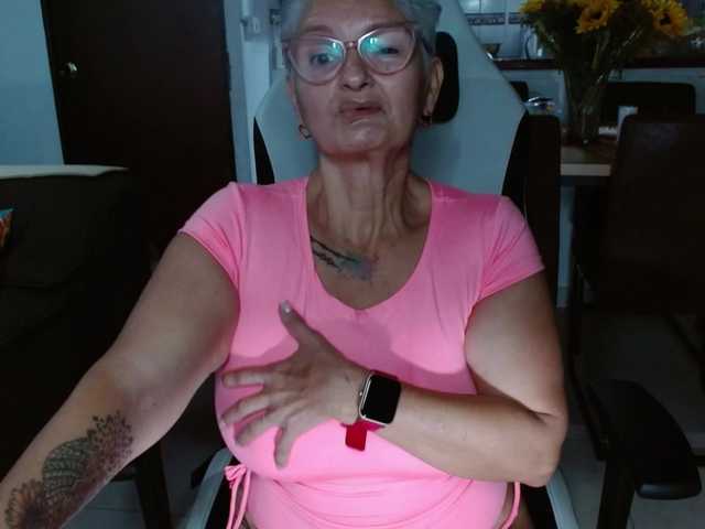 bety-cum3's BongaCams show and profile