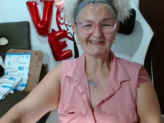 bety-cum3's BongaCams show and profile