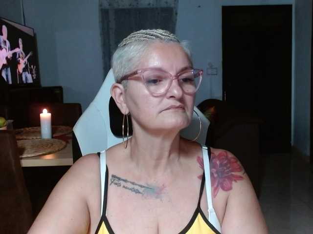 bety-cum3's BongaCams show and profile