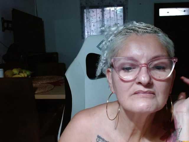 bety-cum3's BongaCams show and profile