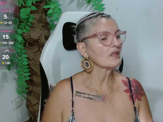 bety-cum3's BongaCams show and profile