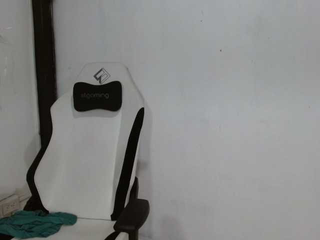 bety-cum3 Live Cam on BongaCams