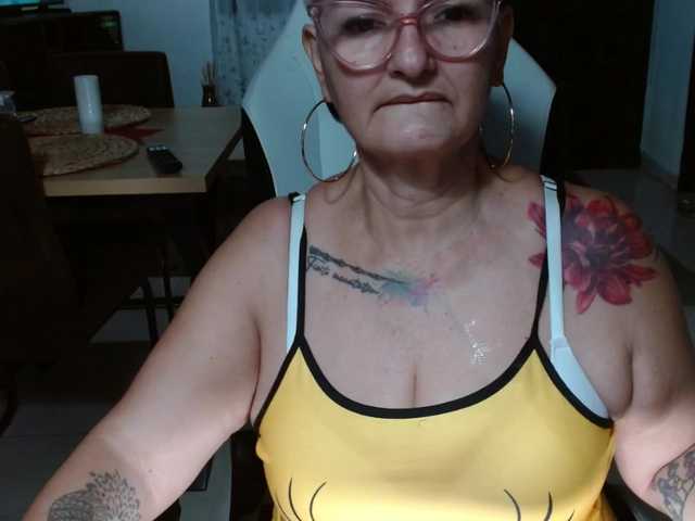 bety-cum3's BongaCams show and profile