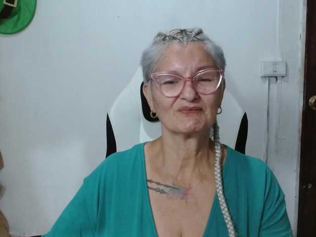 bety-cum3's BongaCams show and profile