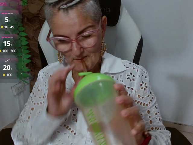 bety-cum3's BongaCams show and profile