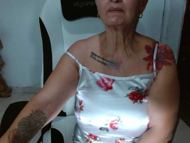 bety-cum3's BongaCams show and profile