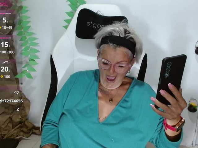 bety-cum3's BongaCams show and profile