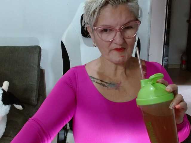 bety-cum3's BongaCams show and profile