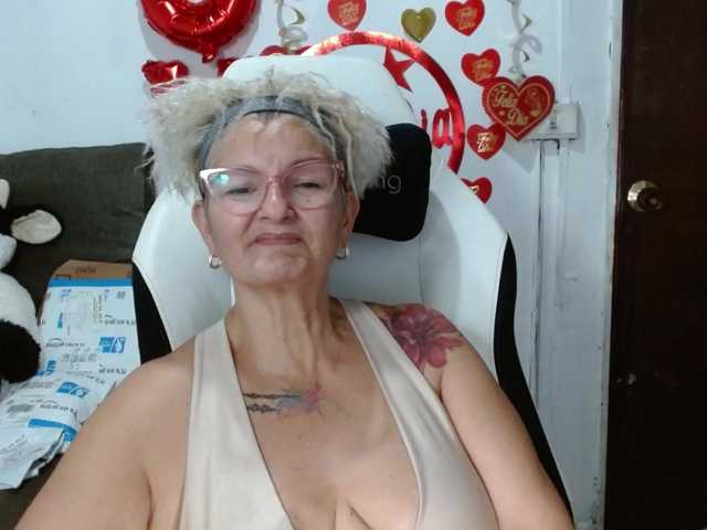 bety-cum3's BongaCams show and profile