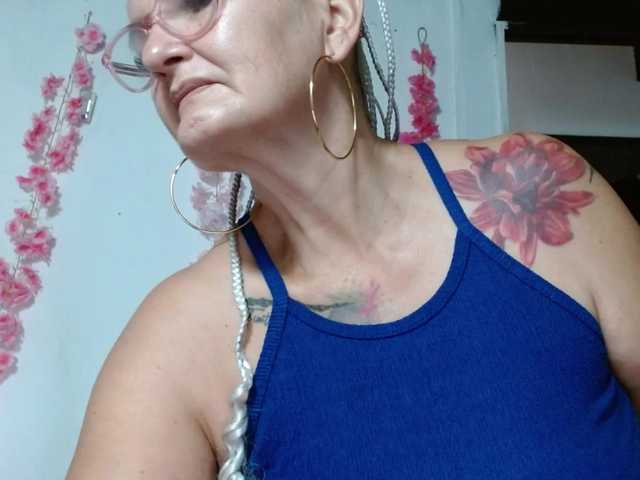 bety-cum3's BongaCams show and profile